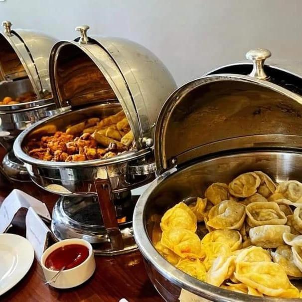 Tibet Hotel Skardu Zewnętrze zdjęcie