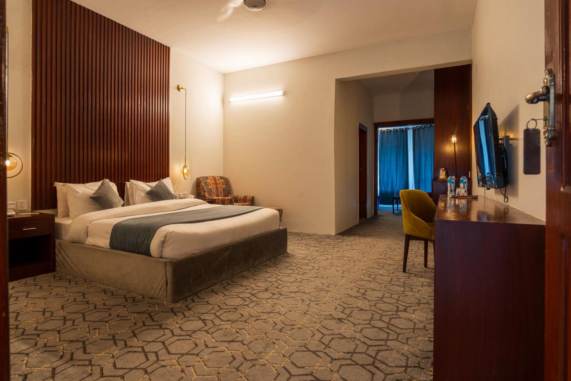 Tibet Hotel Skardu Zewnętrze zdjęcie